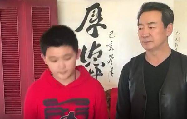 71岁寇振海与18岁儿子，当老来得子遇上青春叛逆，年龄差成隔阂？